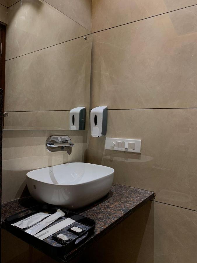 Hotel Alpine Plaza Shahpur  ภายนอก รูปภาพ